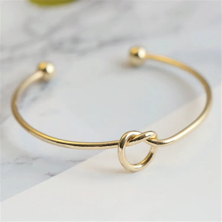 Stainless Steel Golden Vintage Bracelet – Twist