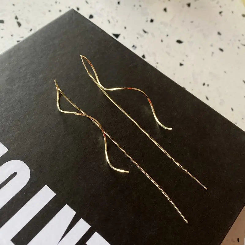 EternaTwist Luxury Earrings