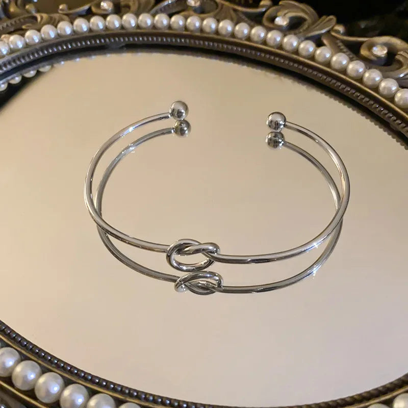 Stainless Steel Golden Vintage Bracelet – Twist